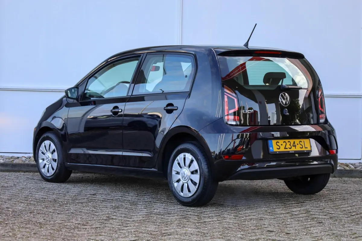up! 1.0 65pk | Lane Assist | Bluetooth | DAB
