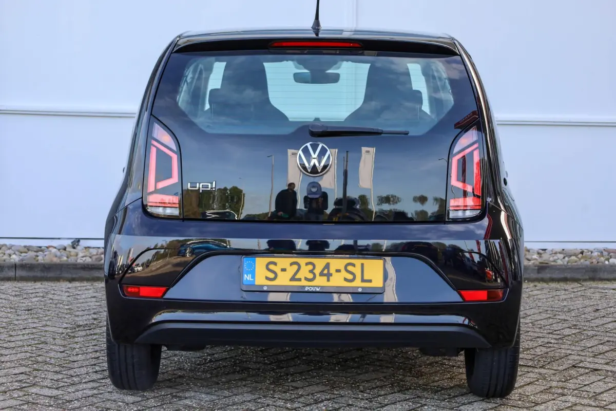 up! 1.0 65pk | Lane Assist | Bluetooth | DAB