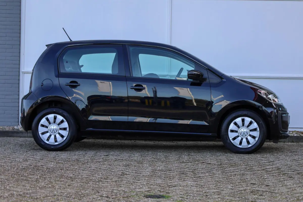 up! 1.0 65pk | Lane Assist | Bluetooth | DAB