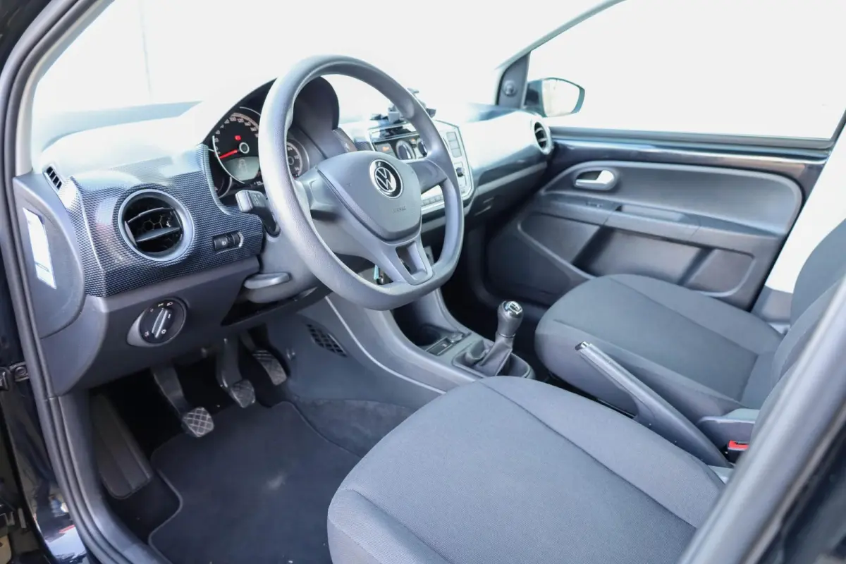 up! 1.0 65pk | Lane Assist | Bluetooth | DAB