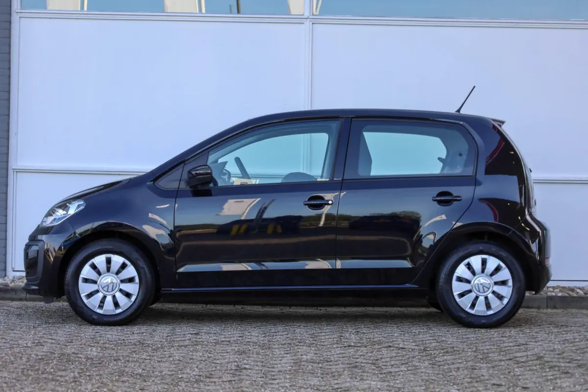 up! 1.0 65pk | Lane Assist | Bluetooth | DAB