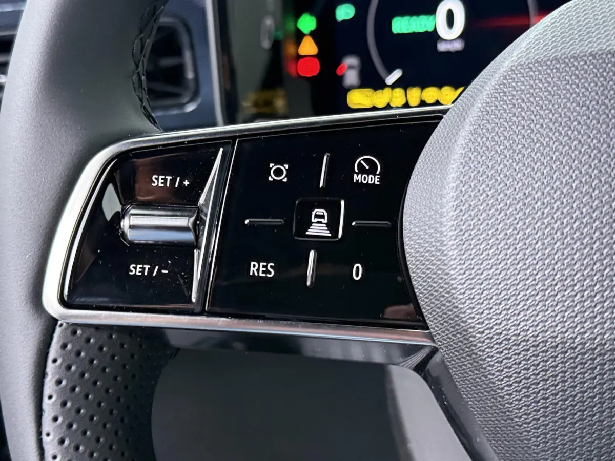 EVOLVE 52 kWh | SNELRIJDEN NU OP VOORRAAD | € 3.000,- voorraadvoordeel! | Harman Kardon | Google build-in | Stoelverwarming