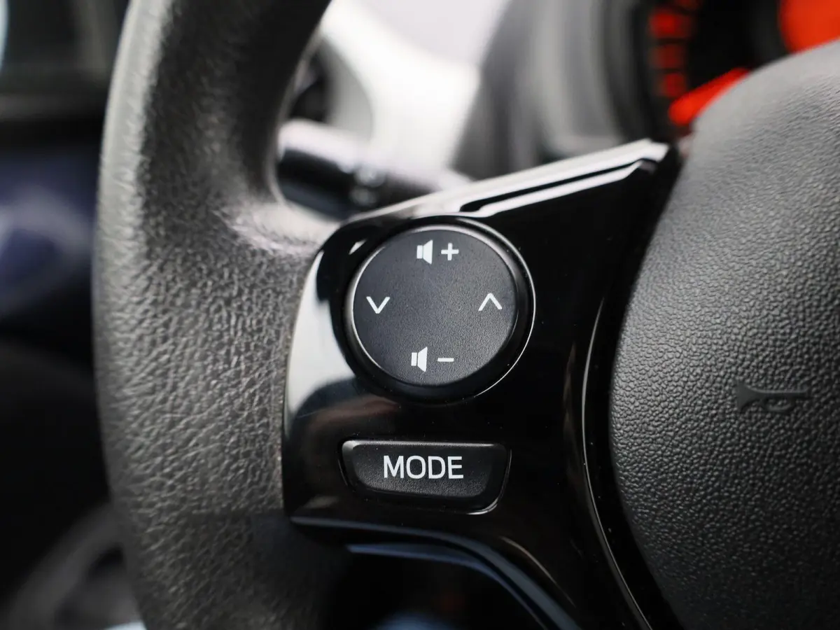 1.0 e-VTi Active | Airconditioning | Bluetooth | Elektrische Ramen |
