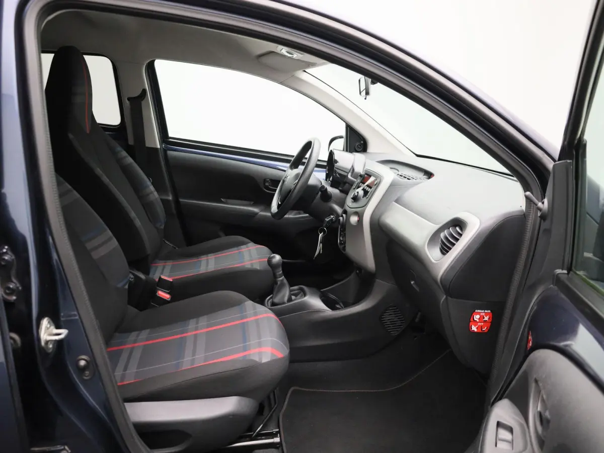 1.0 e-VTi Active | Airconditioning | Bluetooth | Elektrische Ramen |