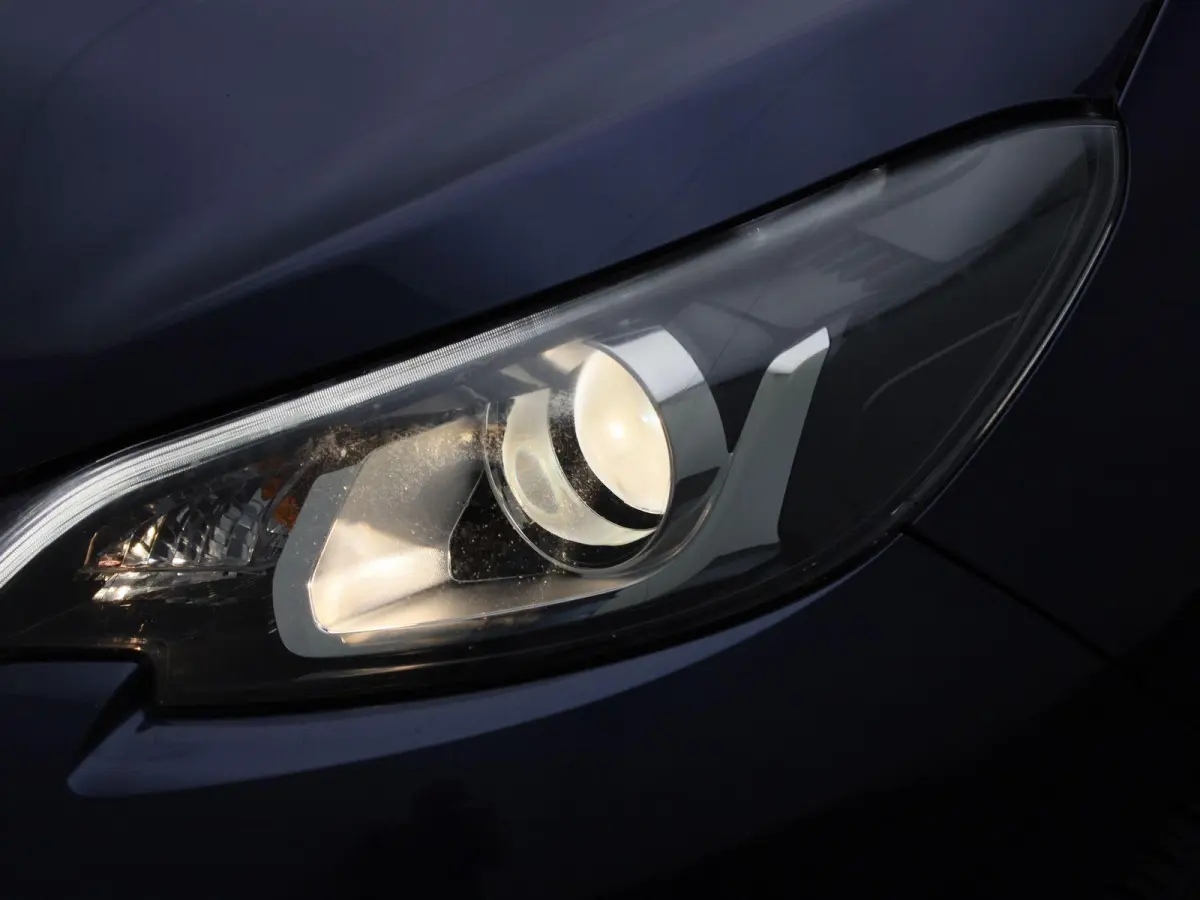 1.0 e-VTi Active | Airconditioning | Bluetooth | Elektrische Ramen |