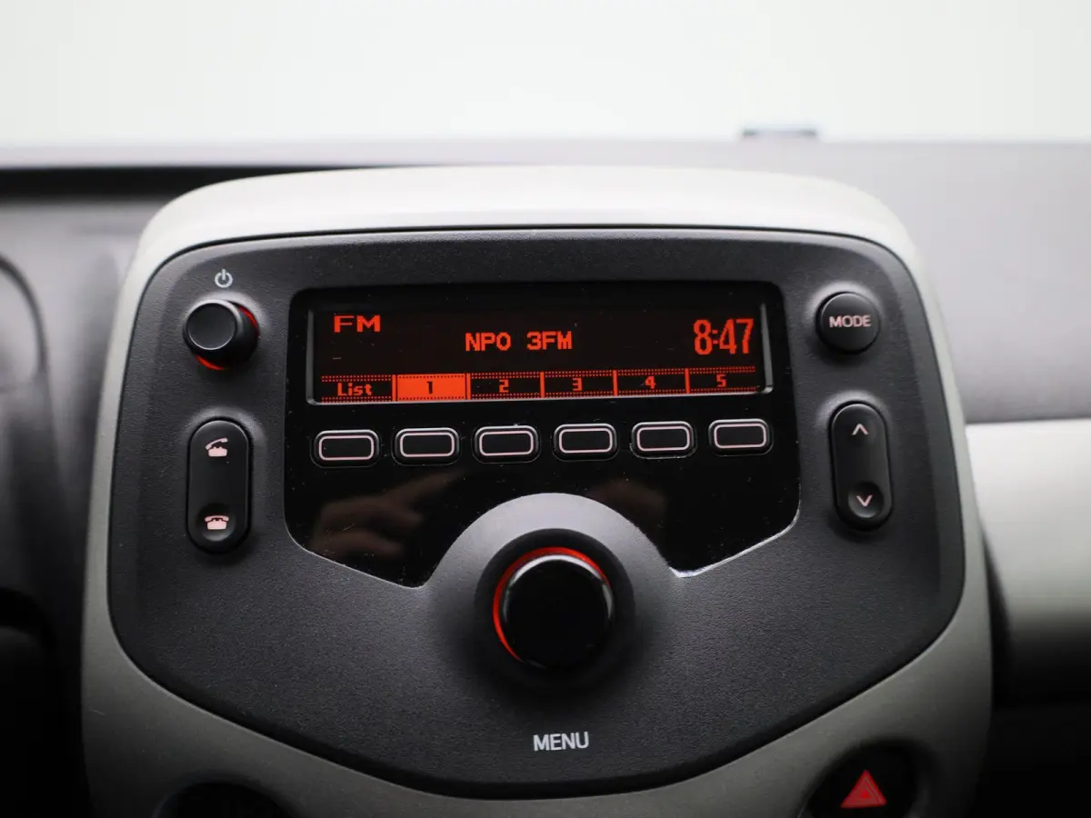 1.0 e-VTi Active | Airconditioning | Bluetooth | Elektrische Ramen |