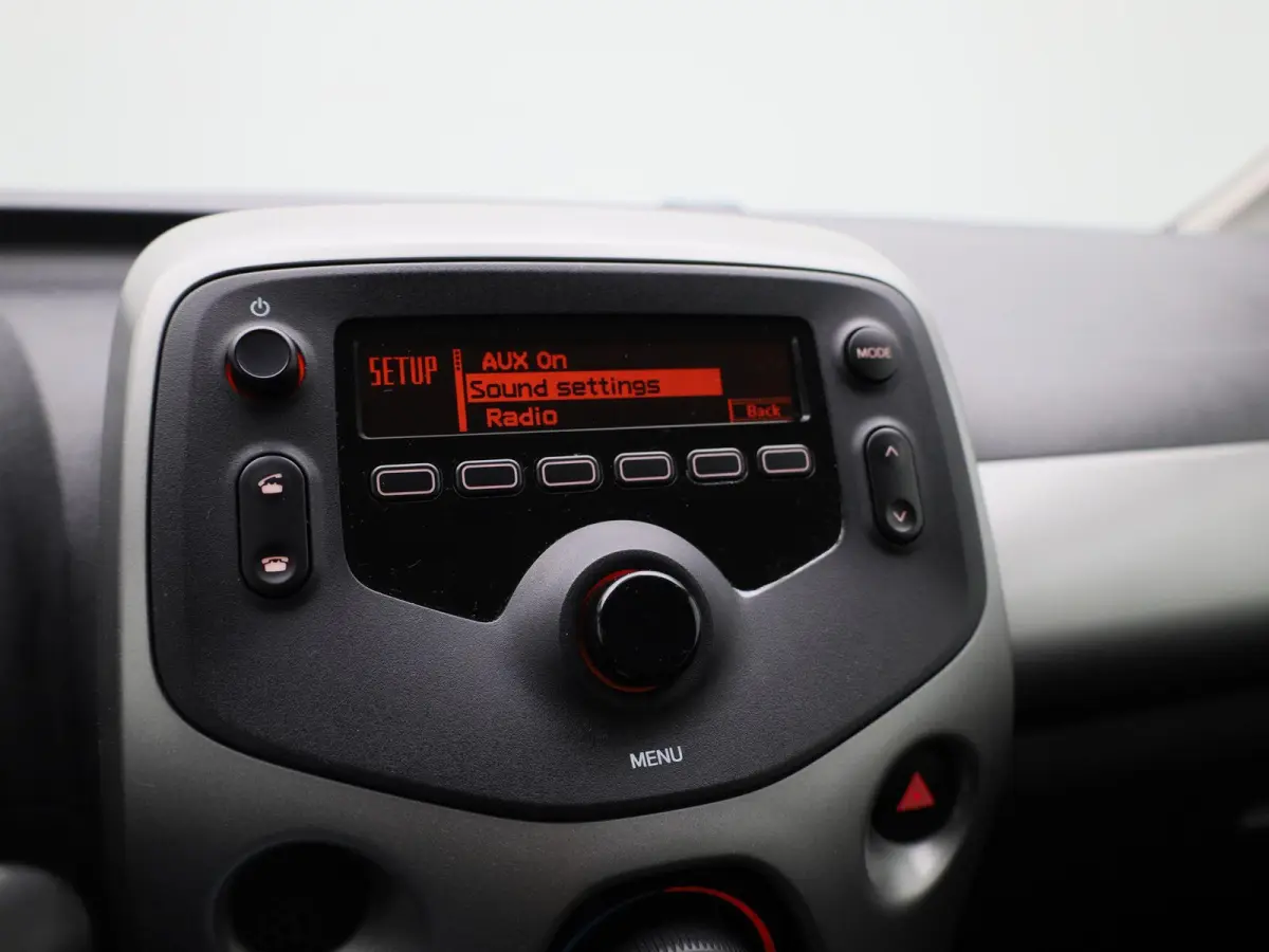 1.0 e-VTi Active | Airconditioning | Bluetooth | Elektrische Ramen |