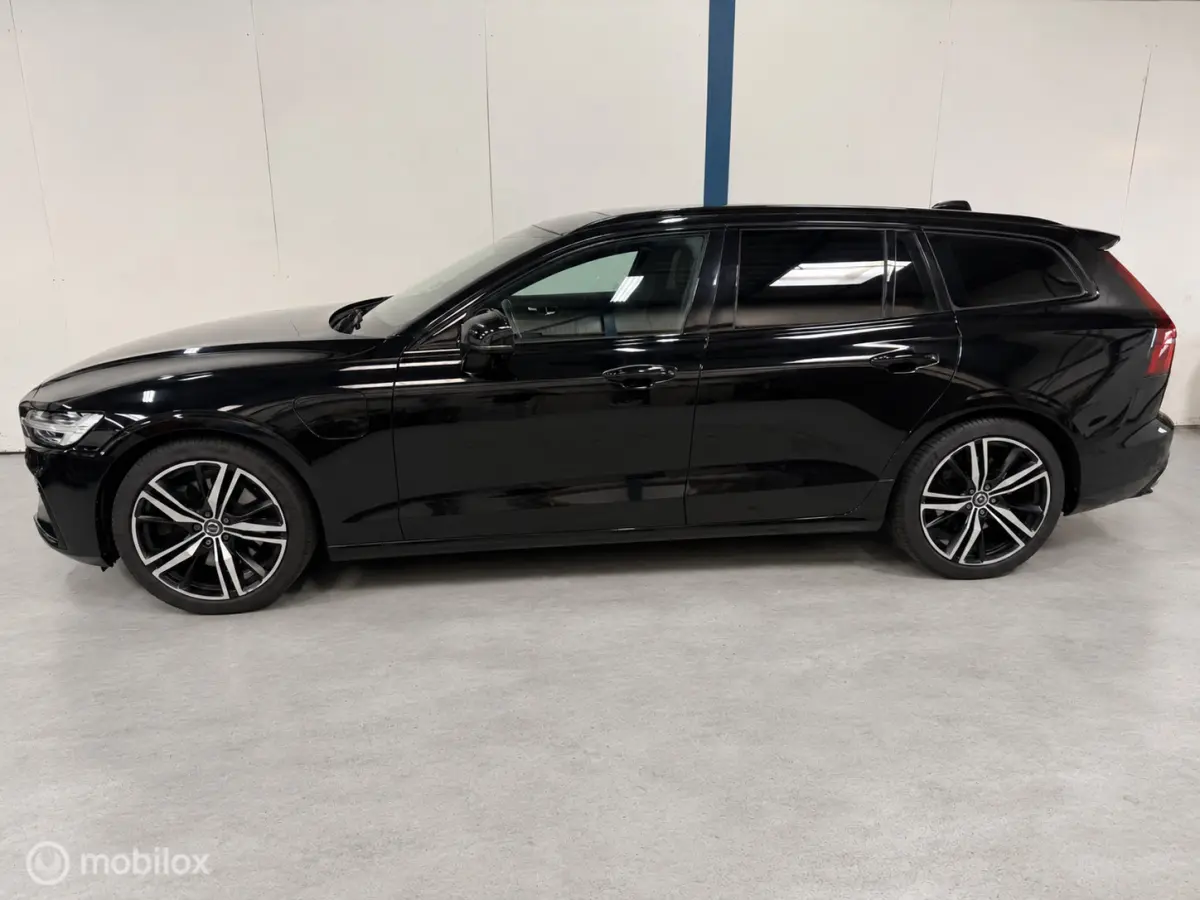 2.0 T6 Recharge AWD R-Design PANO/BTW/LEER
