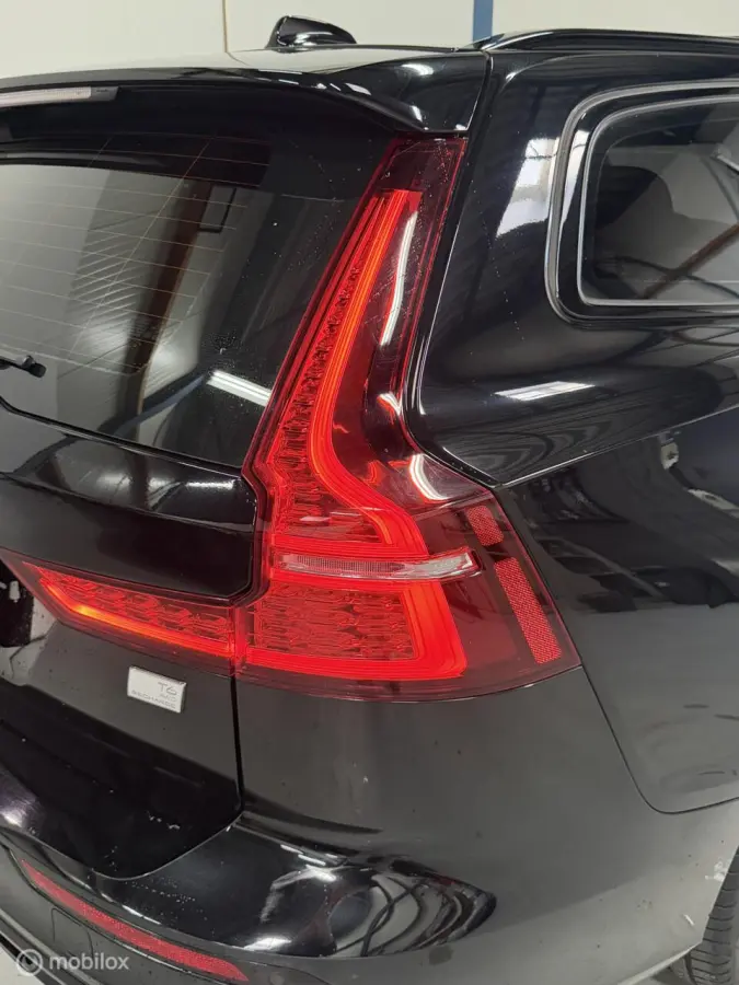 2.0 T6 Recharge AWD R-Design PANO/BTW/LEER