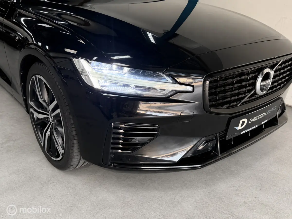 2.0 T6 Recharge AWD R-Design PANO/BTW/LEER