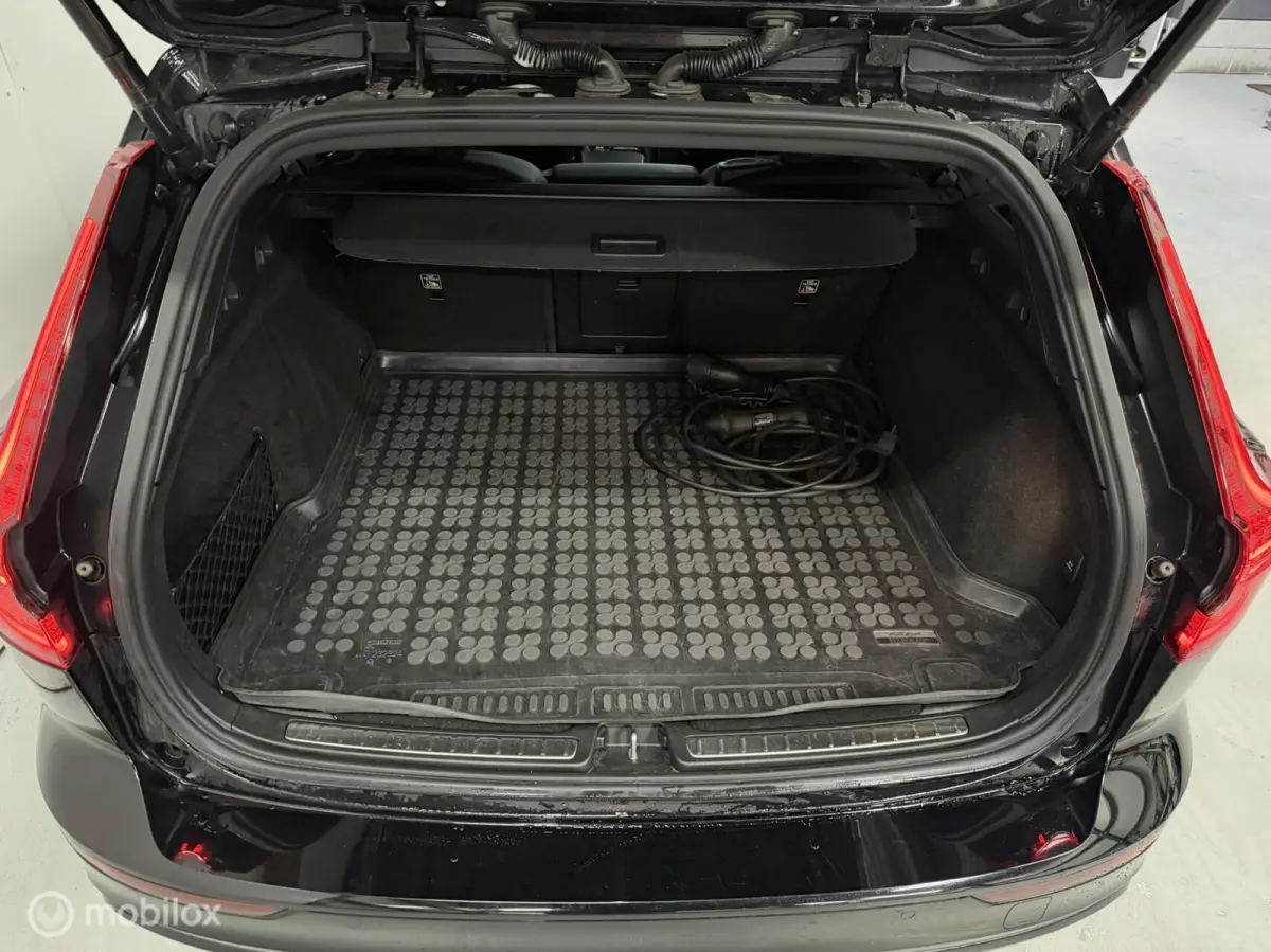 2.0 T6 Recharge AWD R-Design PANO/BTW/LEER