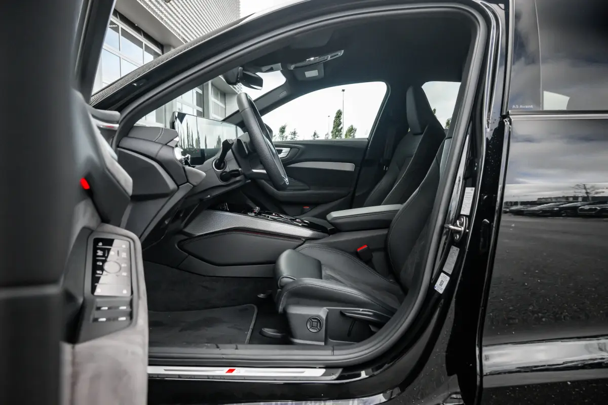 Avant 2.0 quattro S edition | Techniek pakket | Trekhaak | Sportstoel-S |