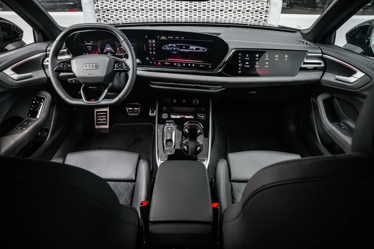 Avant 2.0 quattro S edition | Techniek pakket | Trekhaak | Sportstoel-S |
