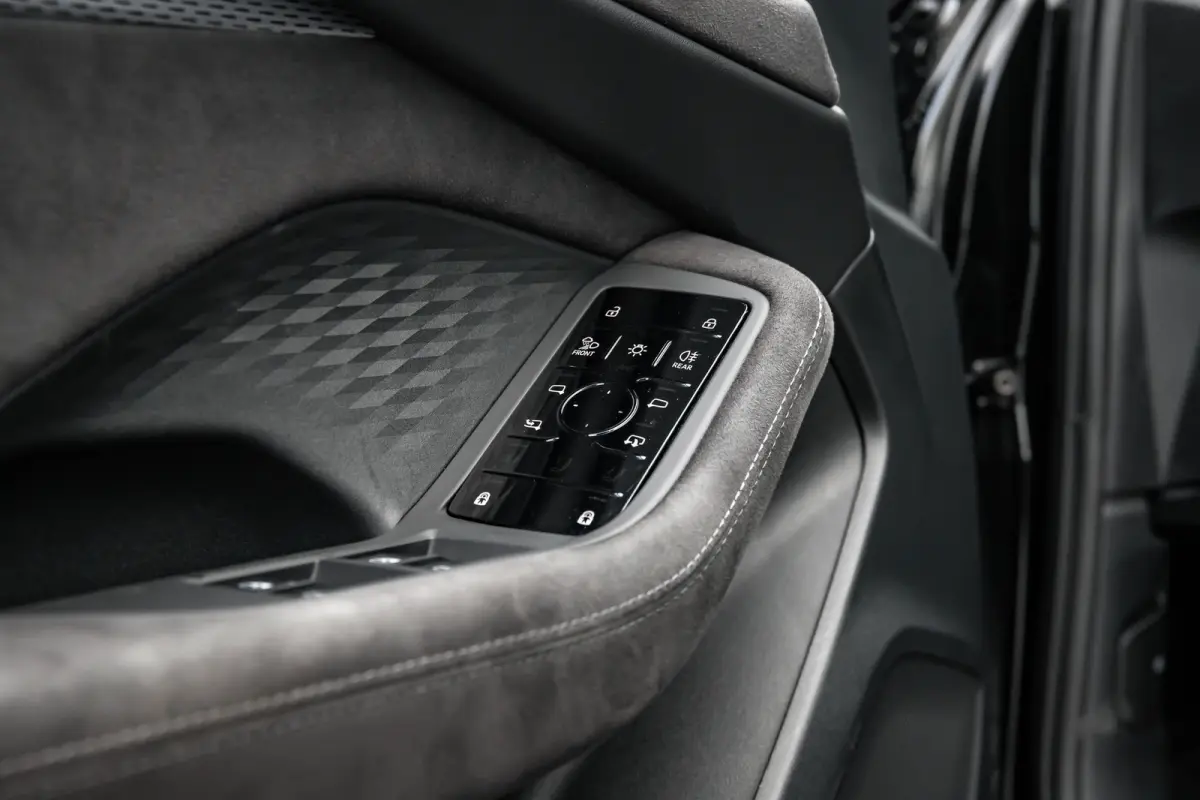 Avant 2.0 quattro S edition | Techniek pakket | Trekhaak | Sportstoel-S |