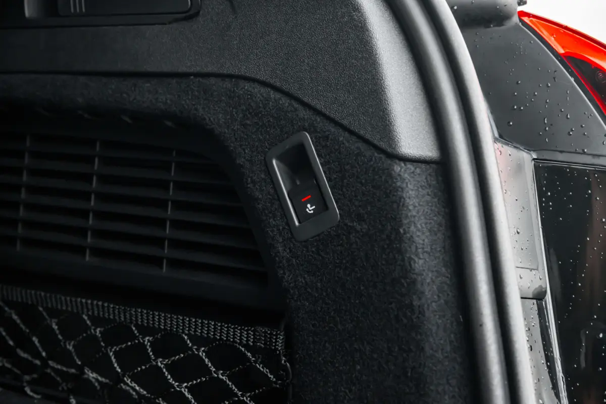 Avant 2.0 quattro S edition | Techniek pakket | Trekhaak | Sportstoel-S |