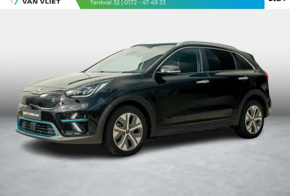 DynamicPlusLine 64 kWh SOH 98,7 % |Stoel en stuurverwarming | Schuif/-kanteldak | Achteruitrijcamera | Navigatie | Carplay | PDC voor & achter | Achteruitrijcamera
