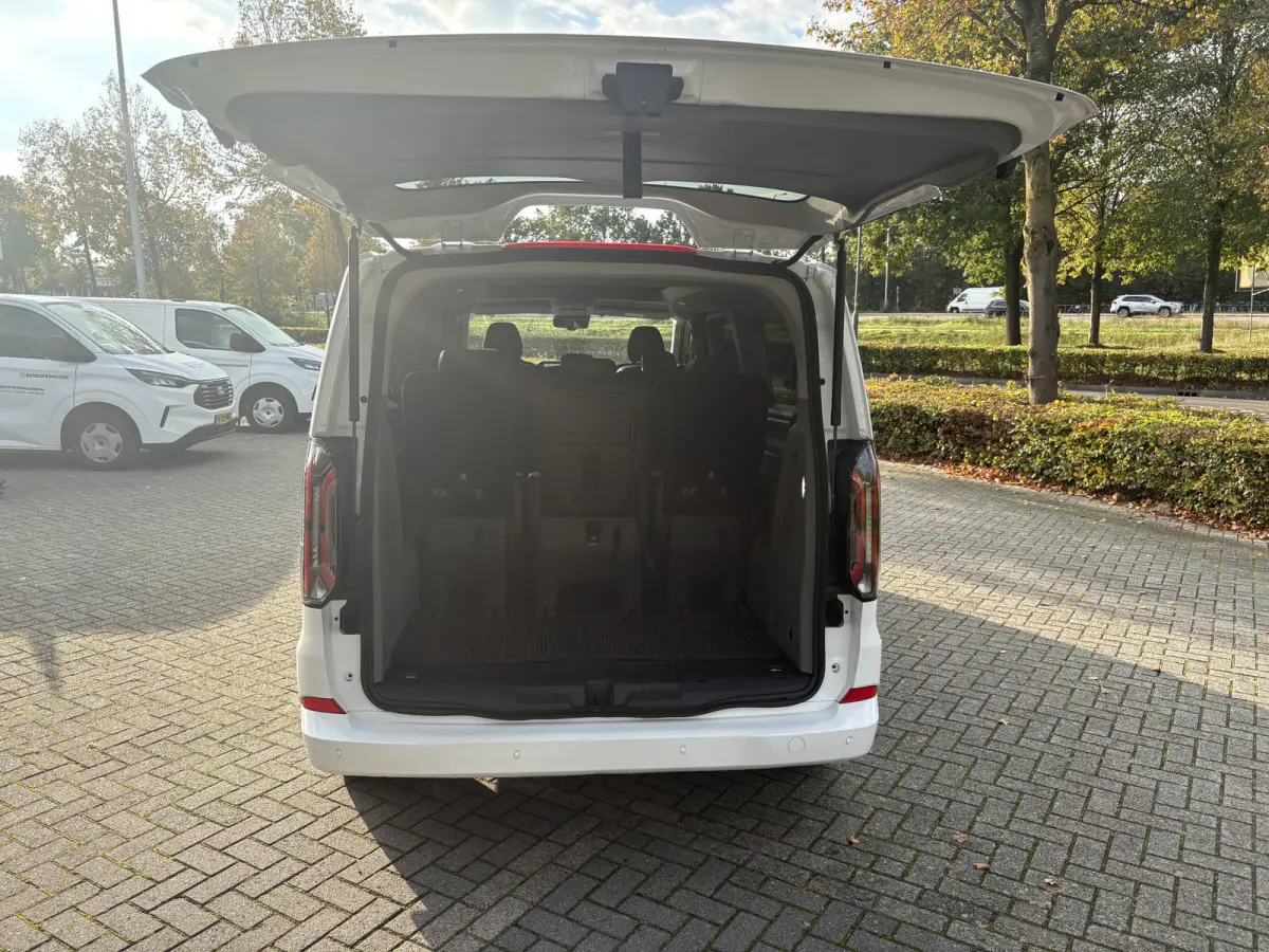 340 2.5 PHEV L2H1 Titanium X VIP Bus 8p. | Incl. BTW/BPM | FULL OPTIONS! | E-Trekhaak | Panodak | Digitale binnenspiegel | etc. etc.
