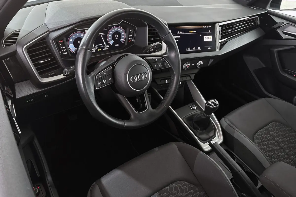 30 TFSI Advanced epic Apple Carplay Airco Parkeersensoren