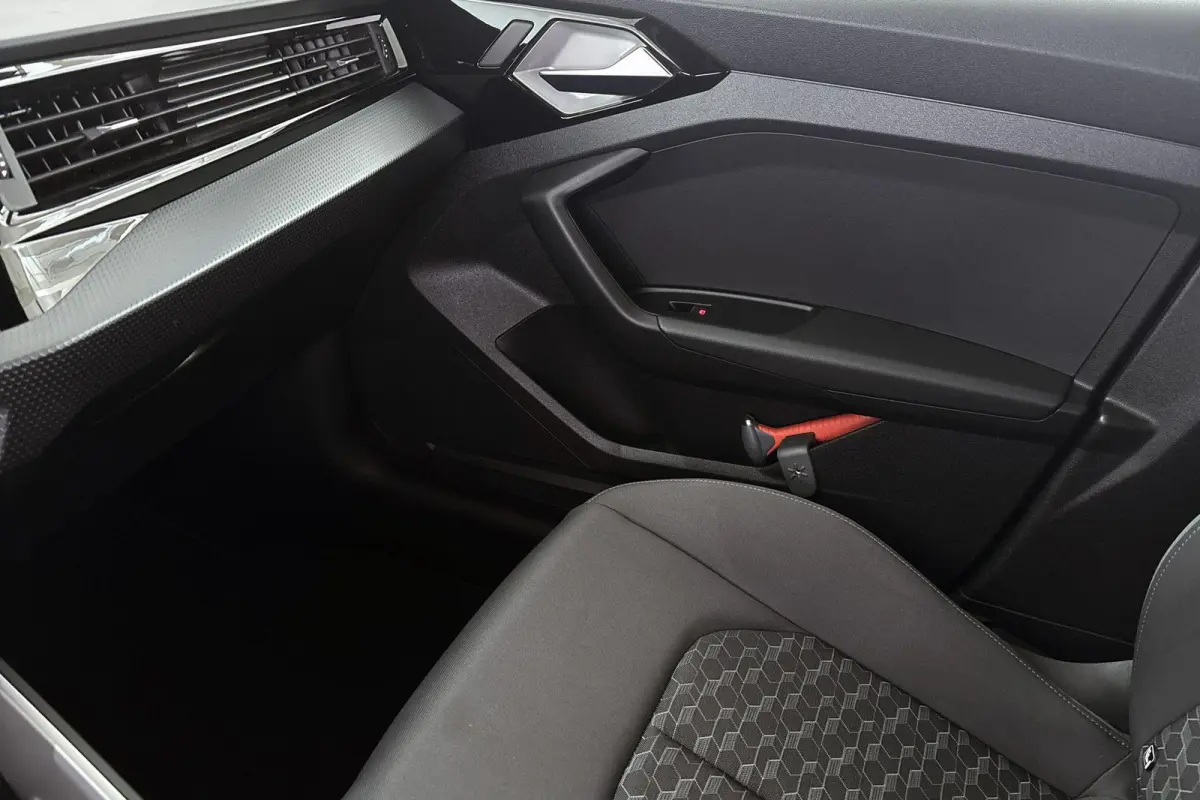 30 TFSI Advanced epic Apple Carplay Airco Parkeersensoren