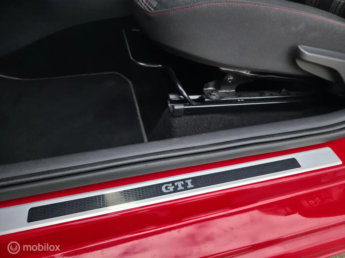 Up! 1.0 TSI GTI / Milltek / Stoelverwarming / PDC