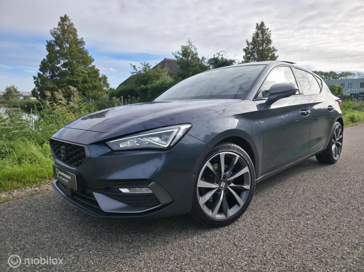 1.5 eTSI FR / Pano / Camera / Carplay / Sfeerverl.