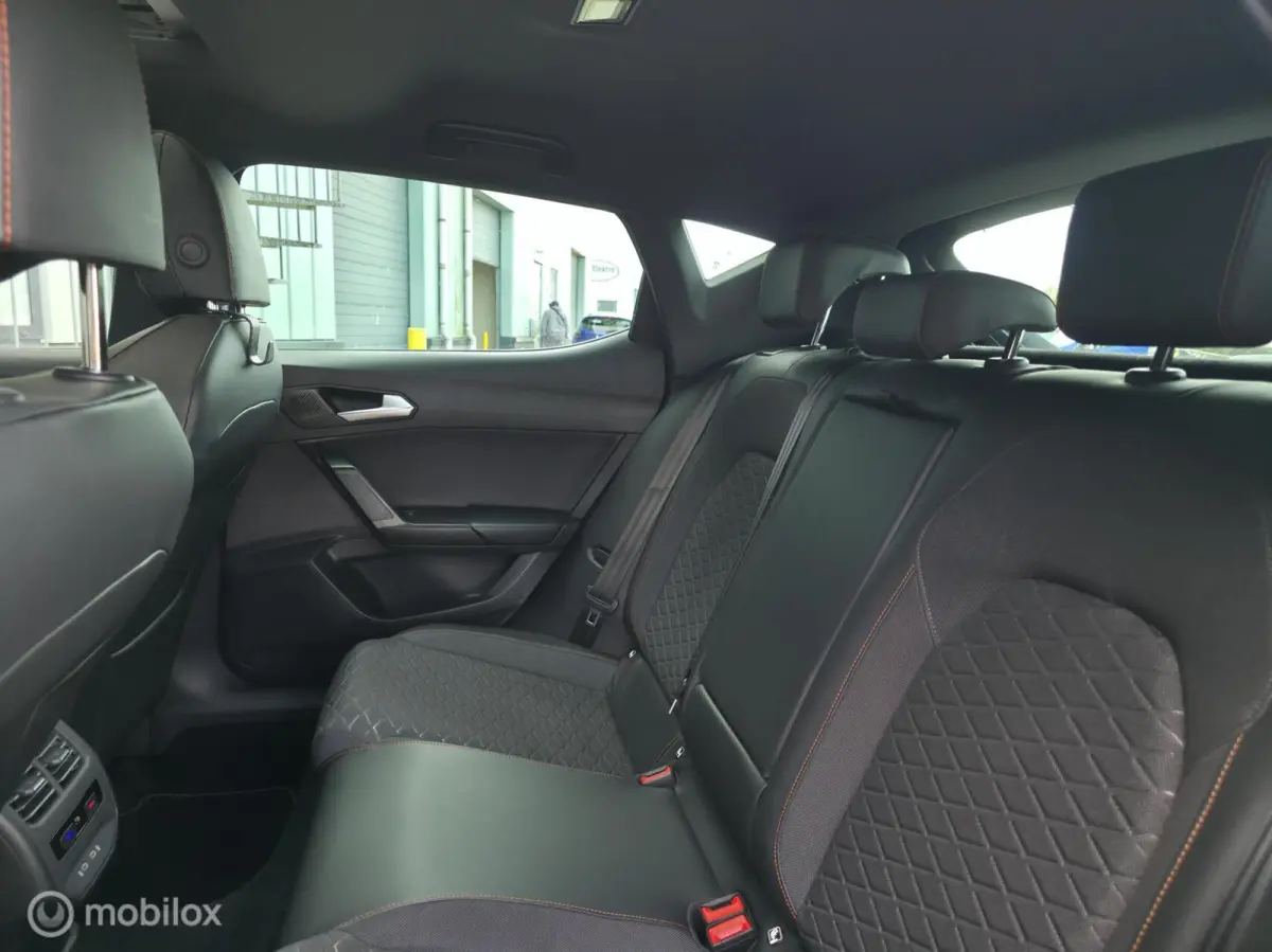 1.5 eTSI FR / Pano / Camera / Carplay / Sfeerverl.