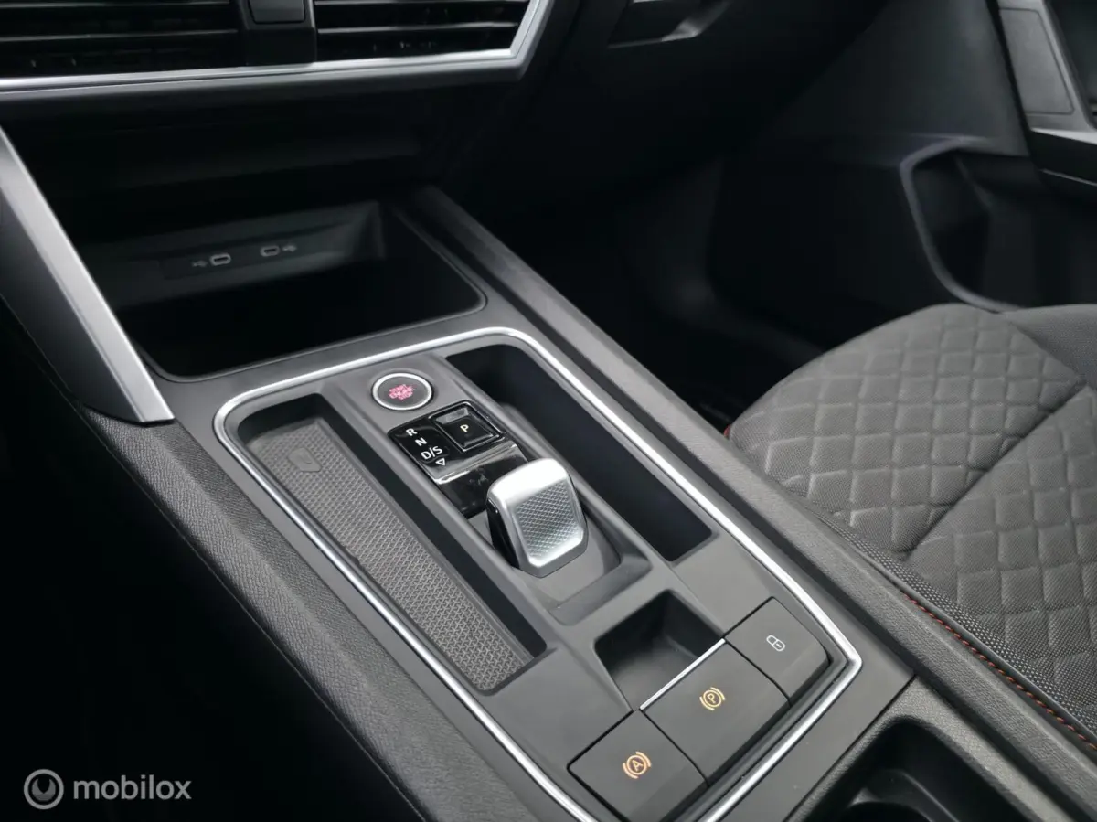 1.5 eTSI FR / Pano / Camera / Carplay / Sfeerverl.