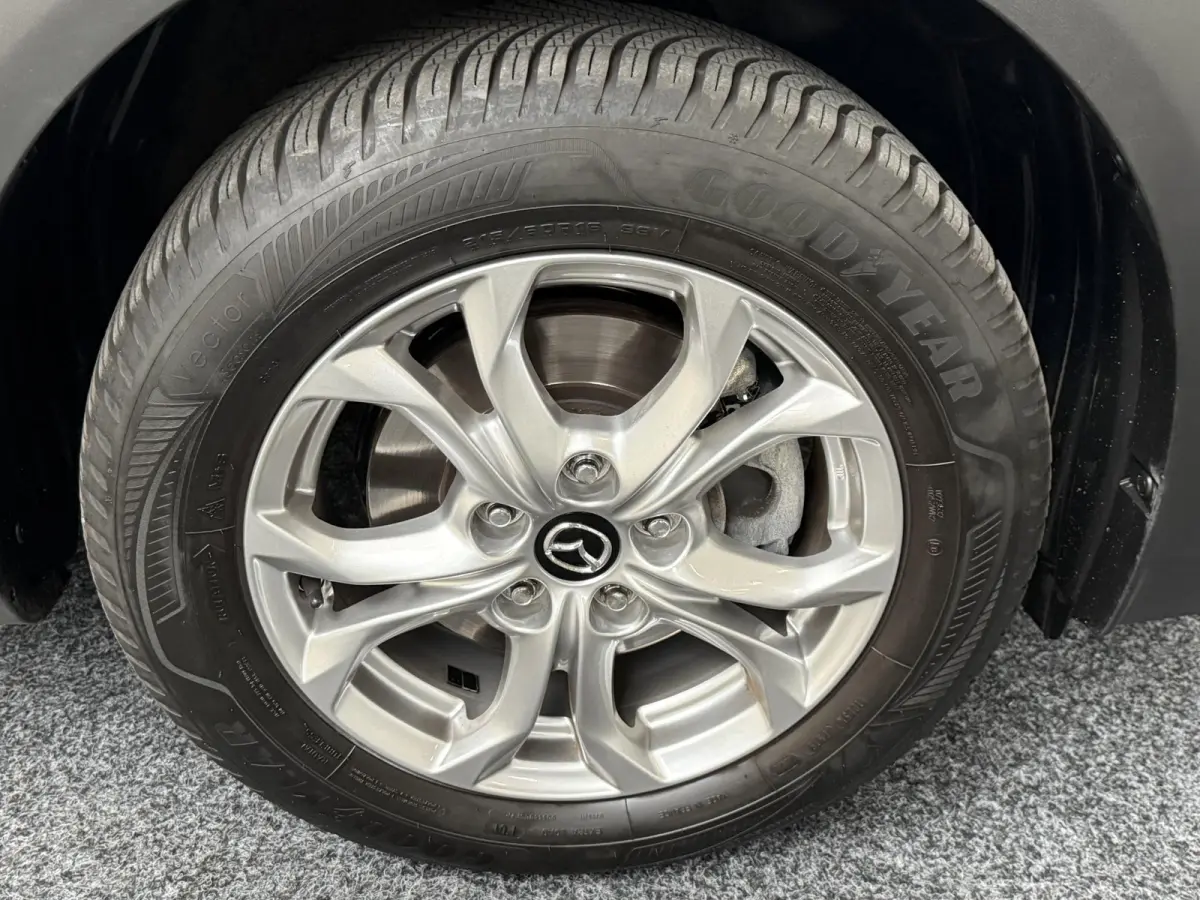 2.0 SkyActiv-G 120 TS+ AUTOMAAT | NAVI | STOELVERW