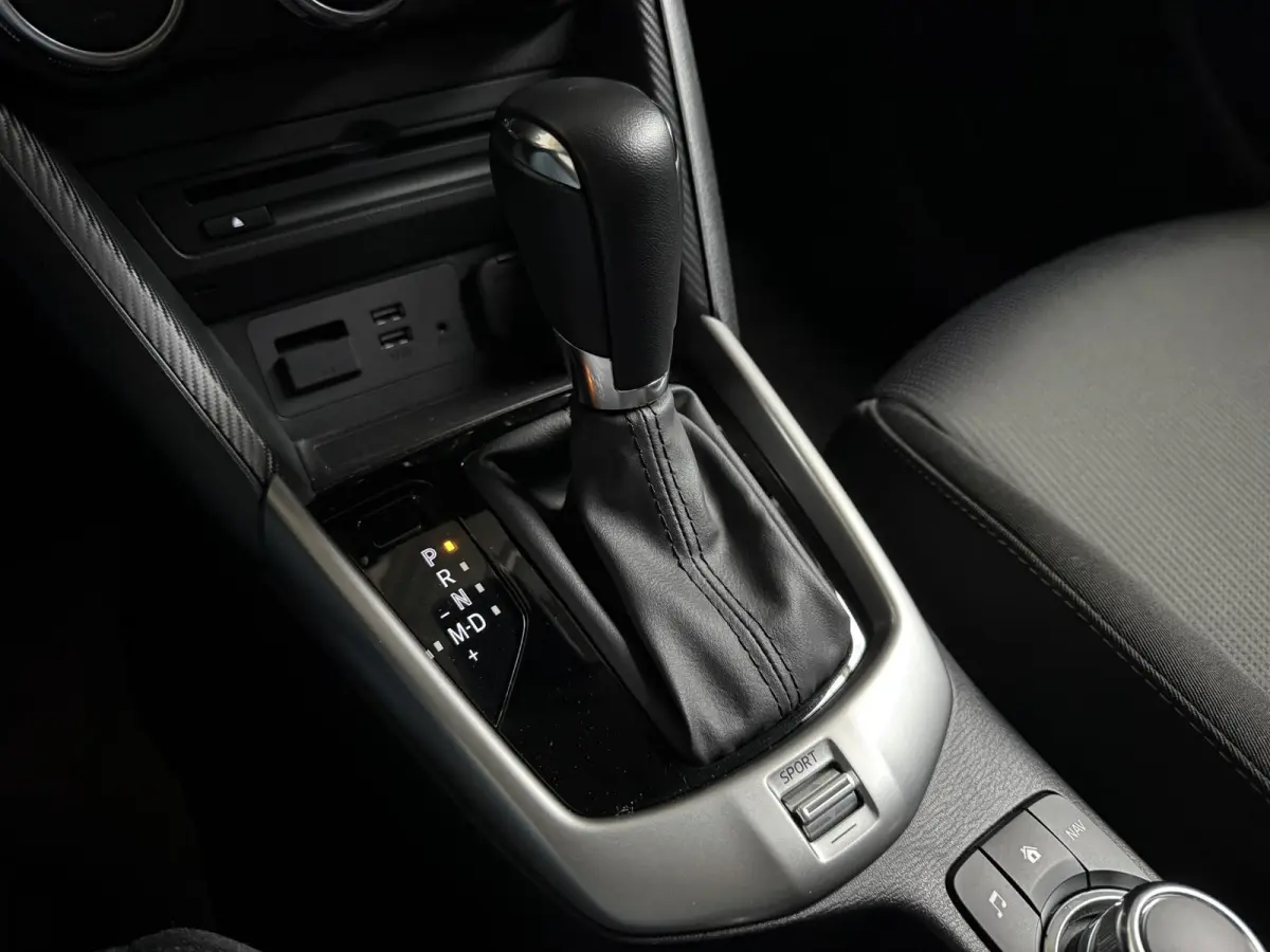 2.0 SkyActiv-G 120 TS+ AUTOMAAT | NAVI | STOELVERW