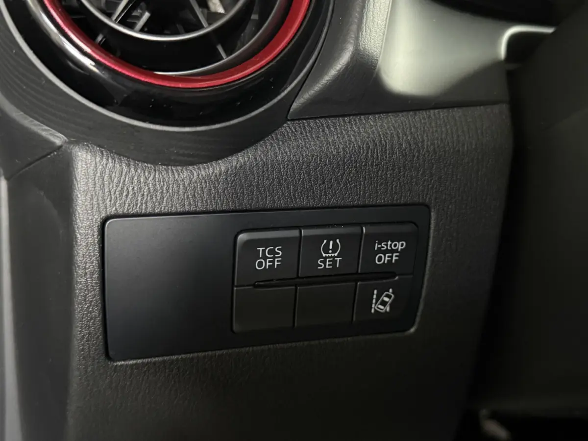 2.0 SkyActiv-G 120 TS+ AUTOMAAT | NAVI | STOELVERW