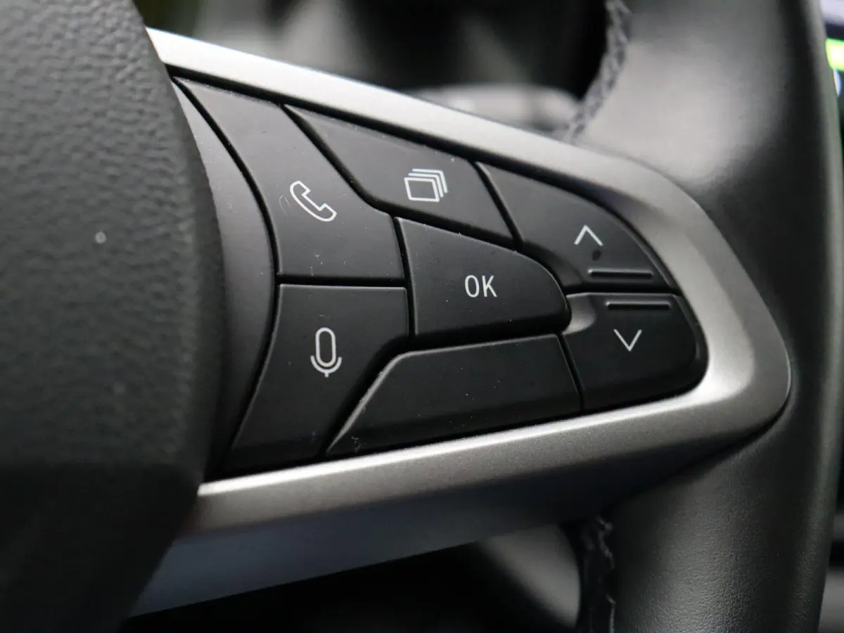 1.8 Hybrid 155 Launch Edition | Trekhaak | Adaptieve cruise control | Elektrisch bedienbare kofferklep | Stoel, stuur en voorruitverwarming |