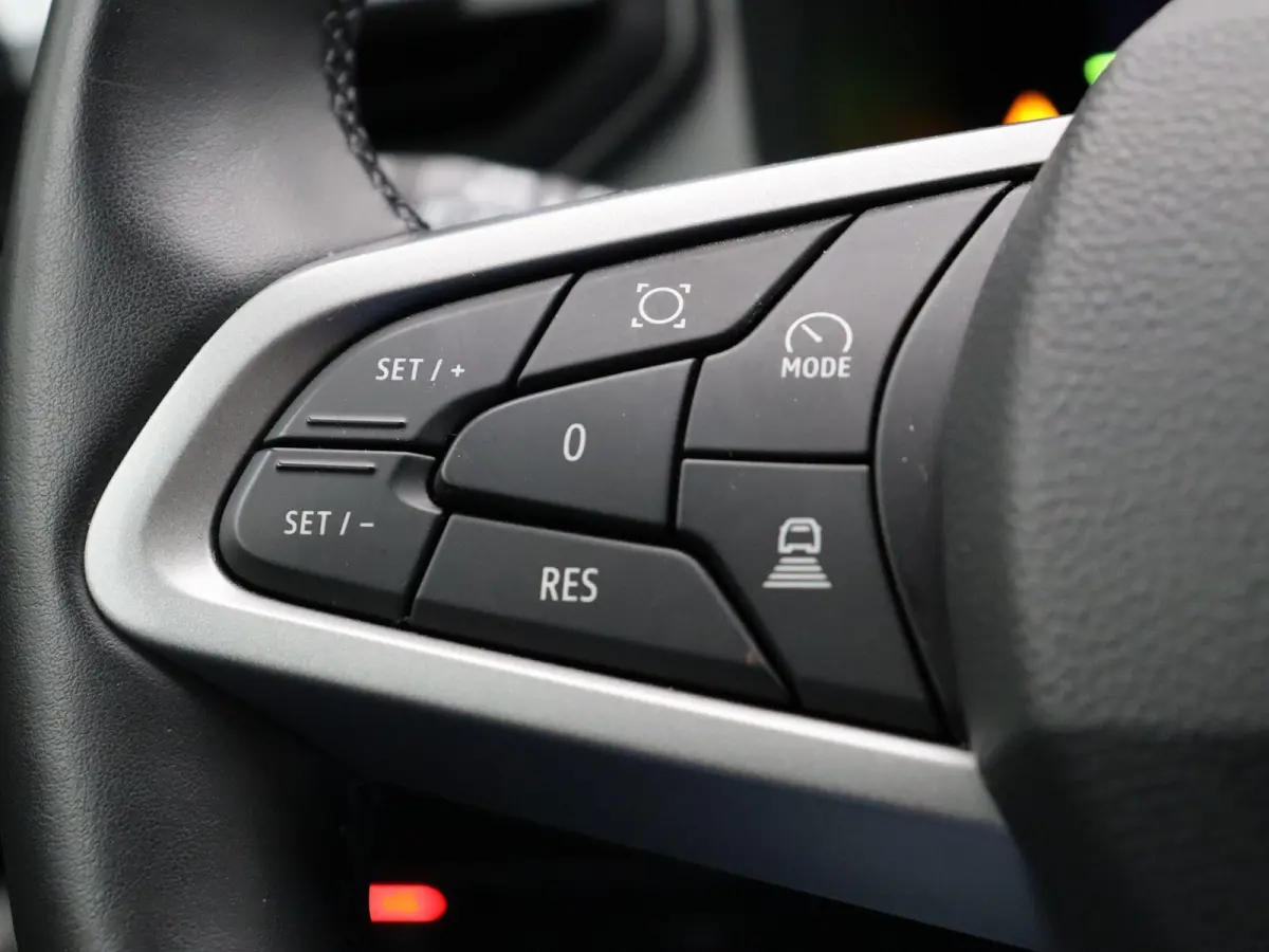 1.8 Hybrid 155 Launch Edition | Trekhaak | Adaptieve cruise control | Elektrisch bedienbare kofferklep | Stoel, stuur en voorruitverwarming |