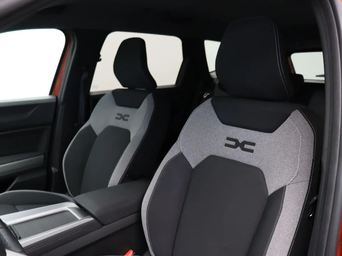 1.8 Hybrid 155 Launch Edition | Trekhaak | Adaptieve cruise control | Elektrisch bedienbare kofferklep | Stoel, stuur en voorruitverwarming |