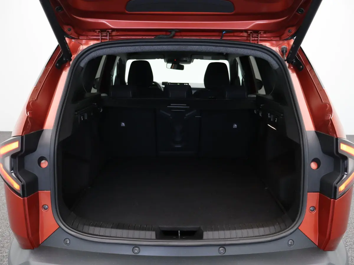 1.8 Hybrid 155 Launch Edition | Trekhaak | Adaptieve cruise control | Elektrisch bedienbare kofferklep | Stoel, stuur en voorruitverwarming |