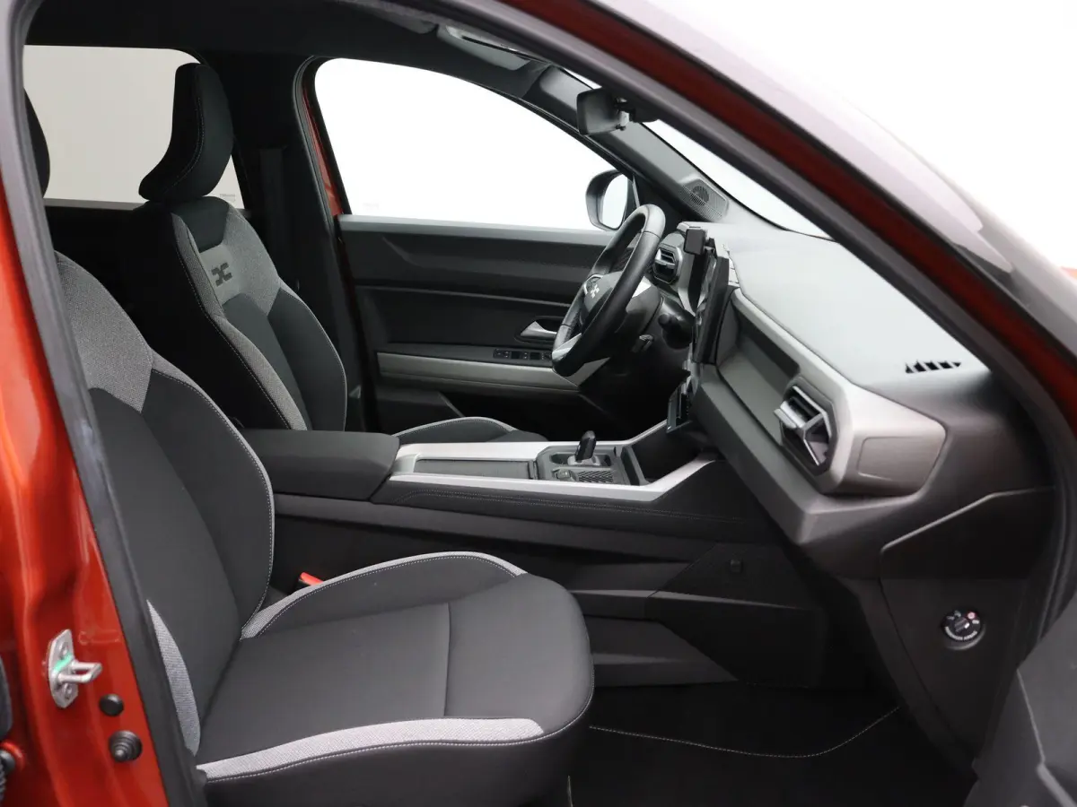 1.8 Hybrid 155 Launch Edition | Trekhaak | Adaptieve cruise control | Elektrisch bedienbare kofferklep | Stoel, stuur en voorruitverwarming |
