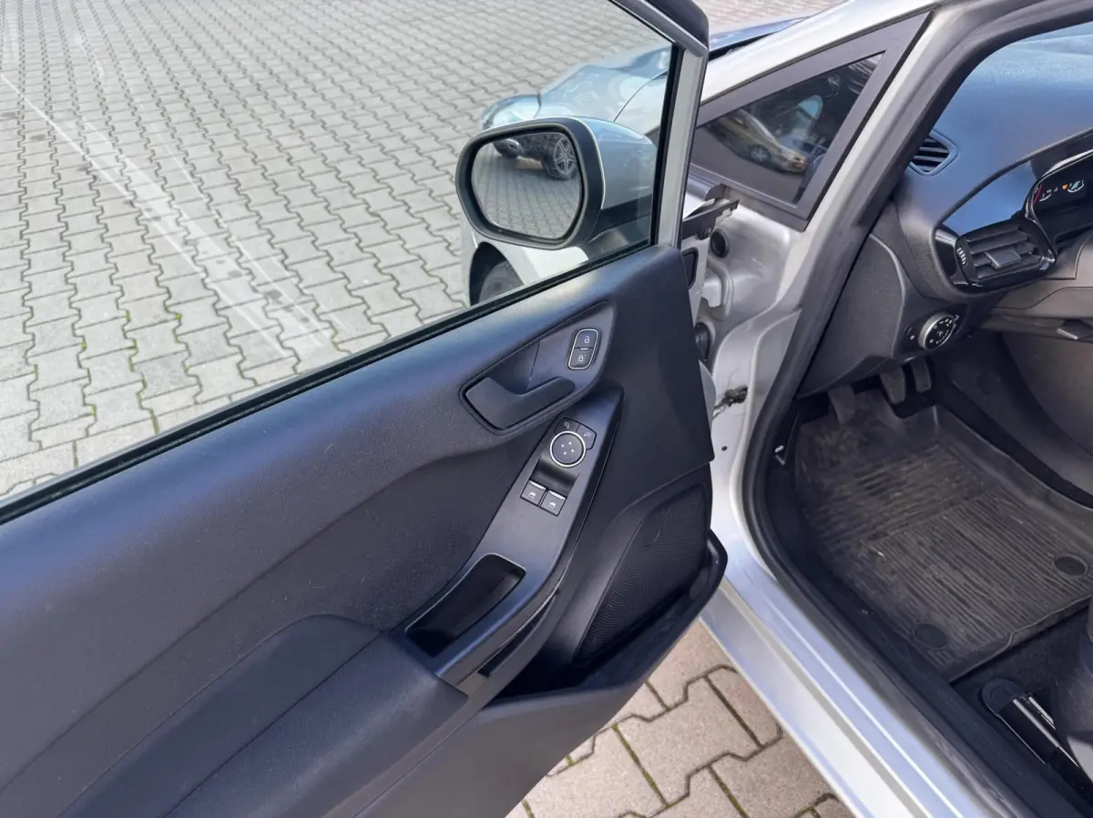 1.0 EcoBoost Connected 5drs