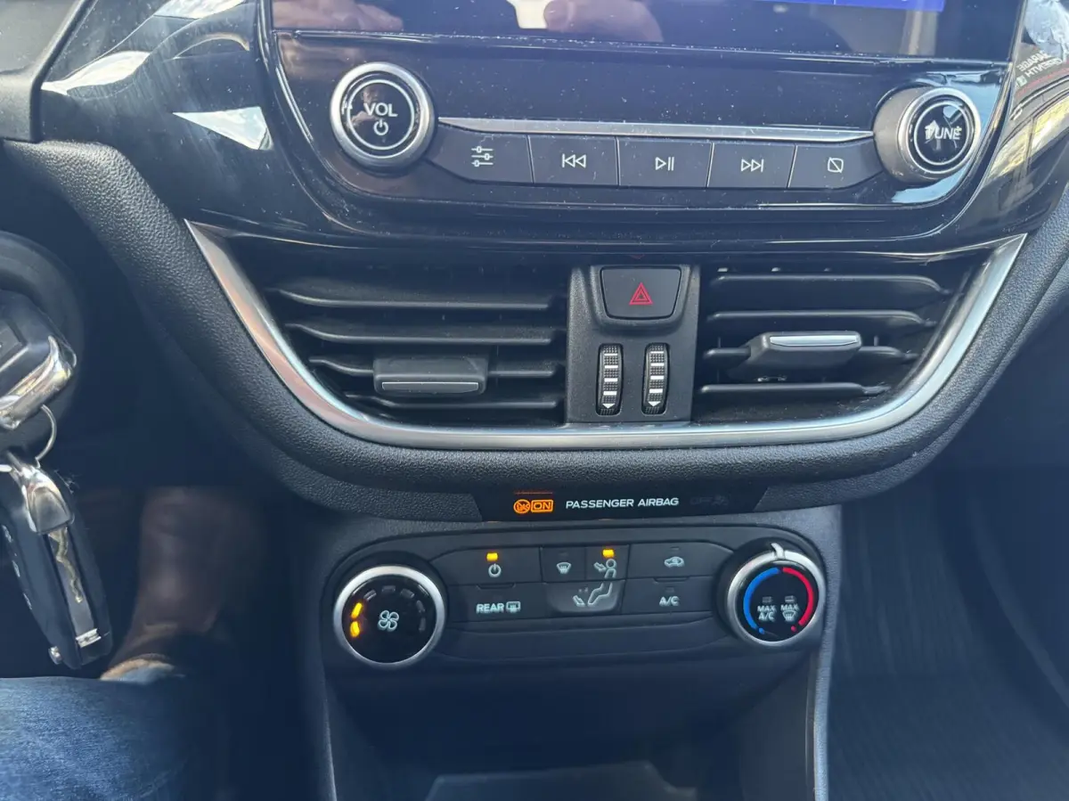 1.0 EcoBoost Connected 5drs