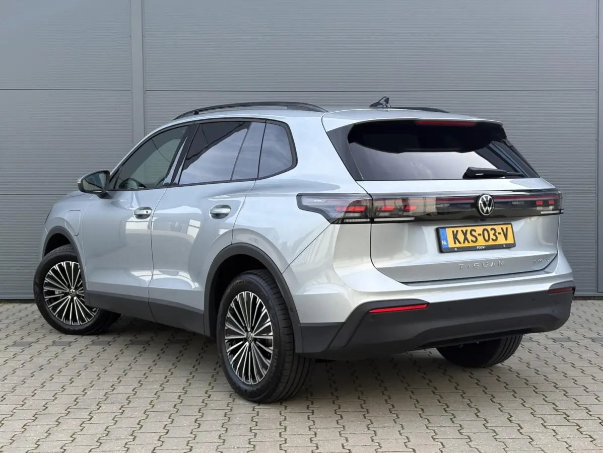 1.5 eHybrid 204pk DSG Life | SoH 98% | Trekhaak | 360 camera | Adaptief Onderstel | App Connect