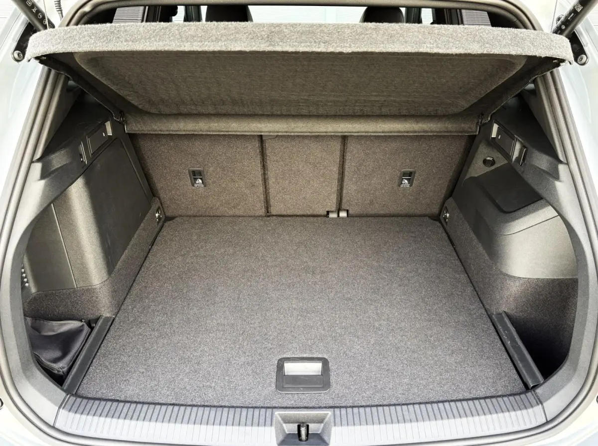 1.5 eHybrid 204pk DSG Life | SoH 98% | Trekhaak | 360 camera | Adaptief Onderstel | App Connect