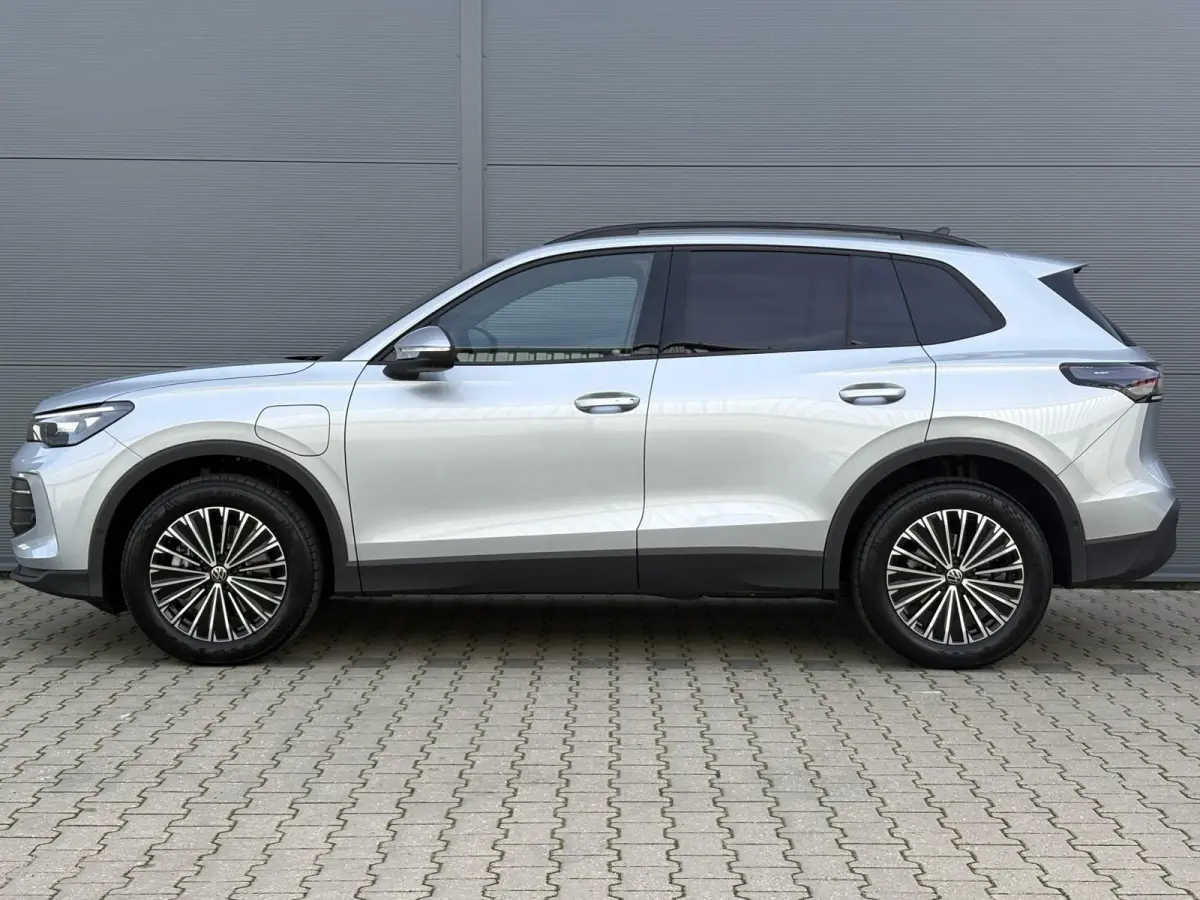 1.5 eHybrid 204pk DSG Life | SoH 98% | Trekhaak | 360 camera | Adaptief Onderstel | App Connect
