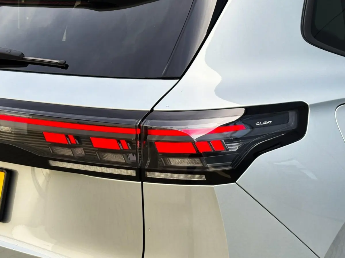 1.5 eHybrid 204pk DSG Life | SoH 98% | Trekhaak | 360 camera | Adaptief Onderstel | App Connect