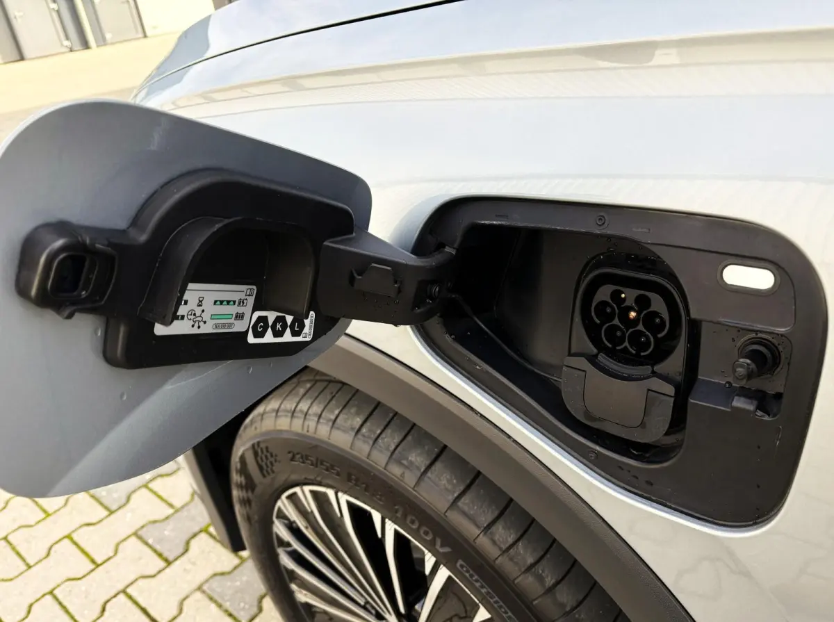 1.5 eHybrid 204pk DSG Life | SoH 98% | Trekhaak | 360 camera | Adaptief Onderstel | App Connect
