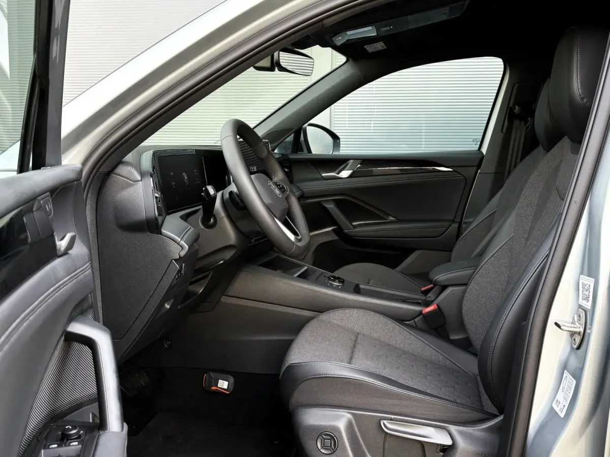 1.5 eHybrid 204pk DSG Life | SoH 98% | Trekhaak | 360 camera | Adaptief Onderstel | App Connect
