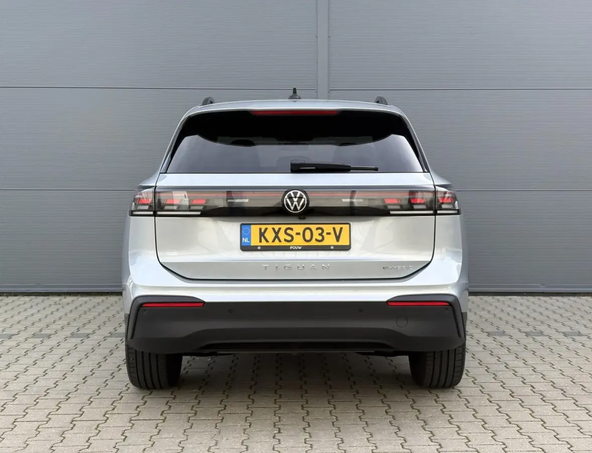 1.5 eHybrid 204pk DSG Life | SoH 98% | Trekhaak | 360 camera | Adaptief Onderstel | App Connect