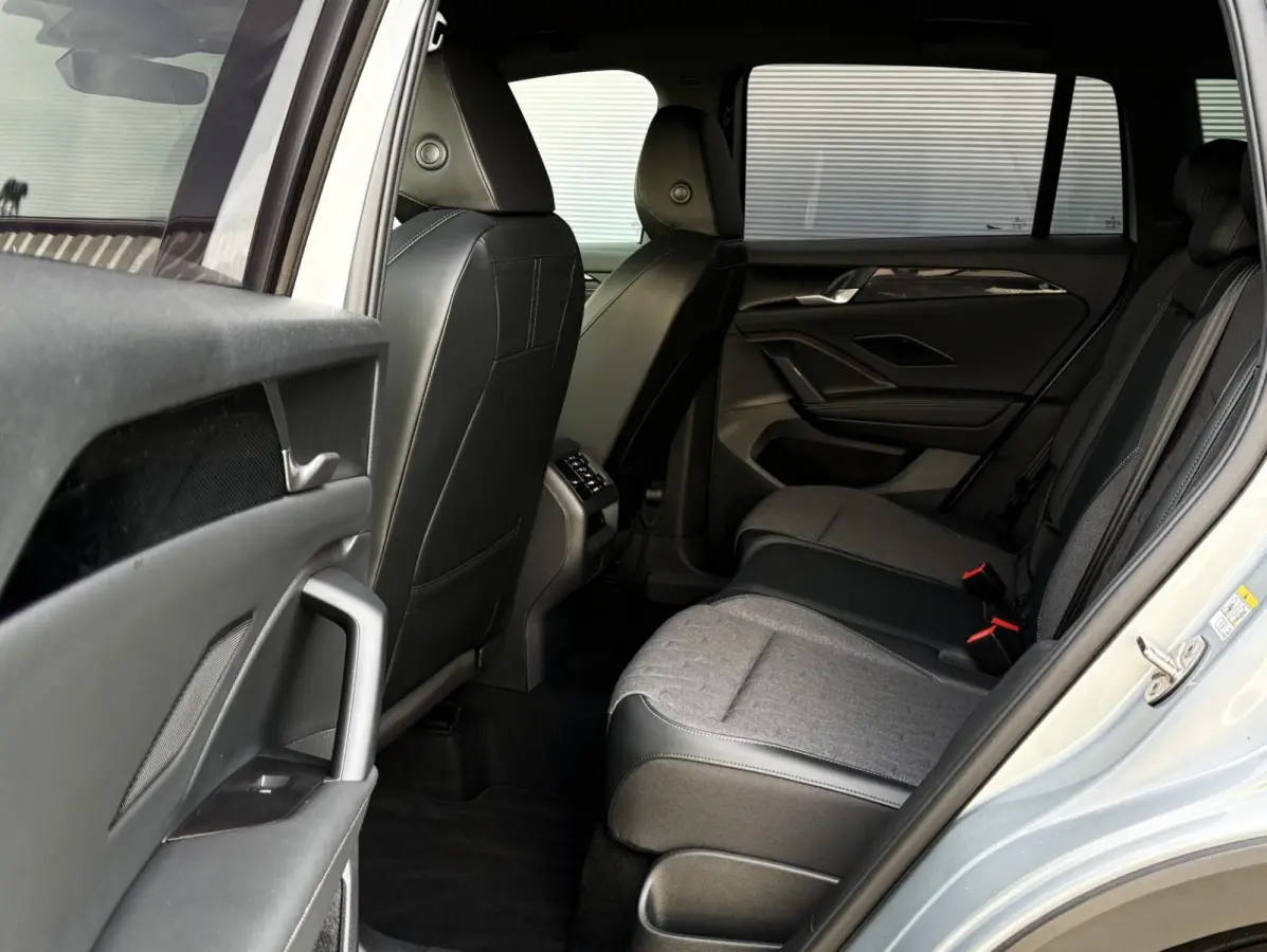 1.5 eHybrid 204pk DSG Life | SoH 98% | Trekhaak | 360 camera | Adaptief Onderstel | App Connect