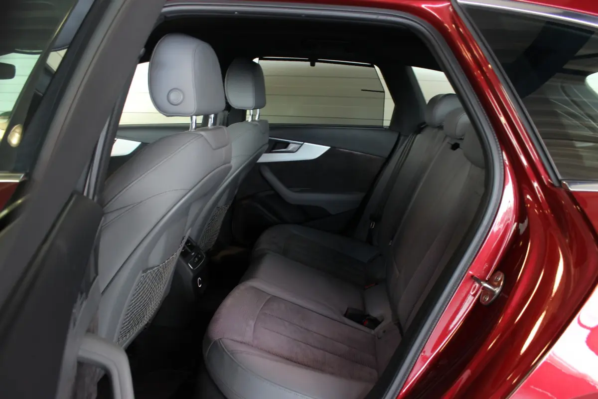 2.0 TFSI MHEV S-Line Edition 1e eigenaar | Adapt. Cruise | Trekhaak | Camera | Stoel/Stuurverw. | Bluetooth | 18" LMV | PDC V+A