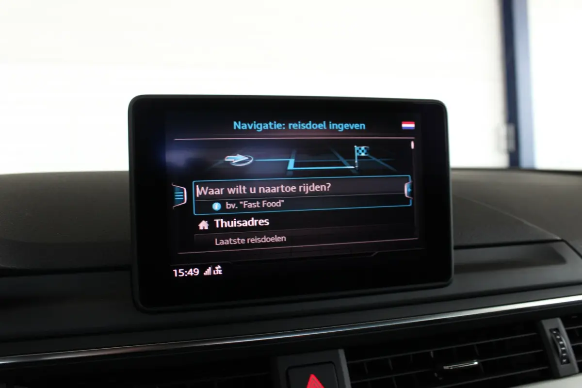 2.0 TFSI MHEV S-Line Edition 1e eigenaar | Adapt. Cruise | Trekhaak | Camera | Stoel/Stuurverw. | Bluetooth | 18" LMV | PDC V+A