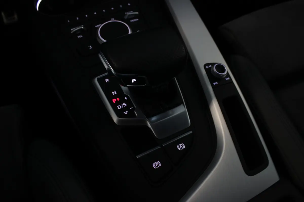 2.0 TFSI MHEV S-Line Edition 1e eigenaar | Adapt. Cruise | Trekhaak | Camera | Stoel/Stuurverw. | Bluetooth | 18" LMV | PDC V+A