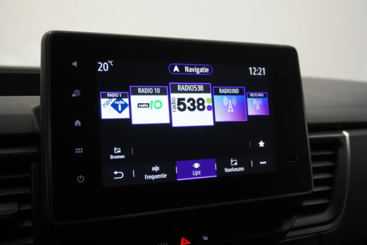 2.0 Blue dCi 130PK EURO 6 - Airco - Navi - Cruise - €16.900,- Excl.