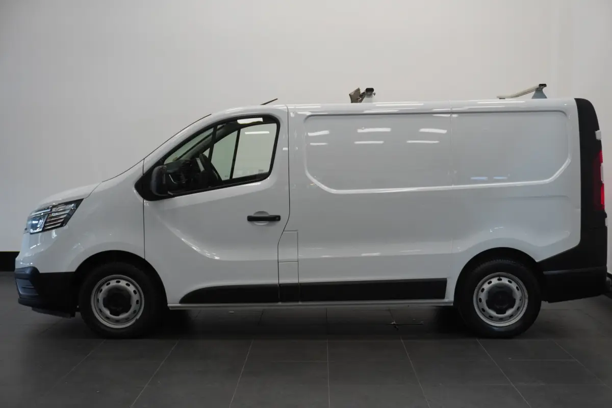 2.0 Blue dCi 130PK EURO 6 - Airco - Navi - Cruise - €16.900,- Excl.